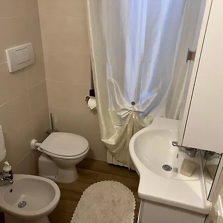 Dimora Del Riccio 게스트하우스 4*
