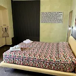 Dimora Del Riccio Pensión 4*