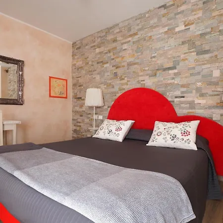 Dimora Del Riccio Guest house *
